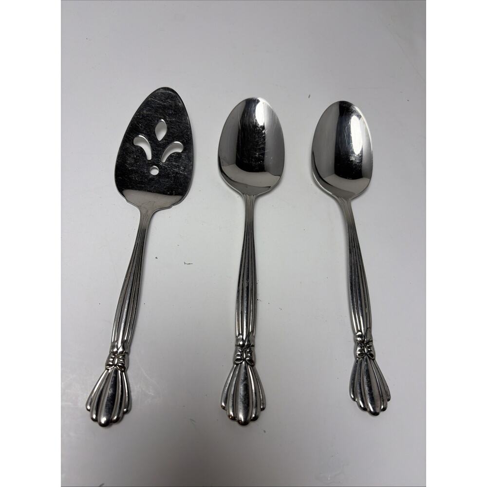 ONEIDA ALEXIS HOSTESS SET 3 PC. DELUXE STAINLESS BOW SERVING SPOONS & Pie SERVER